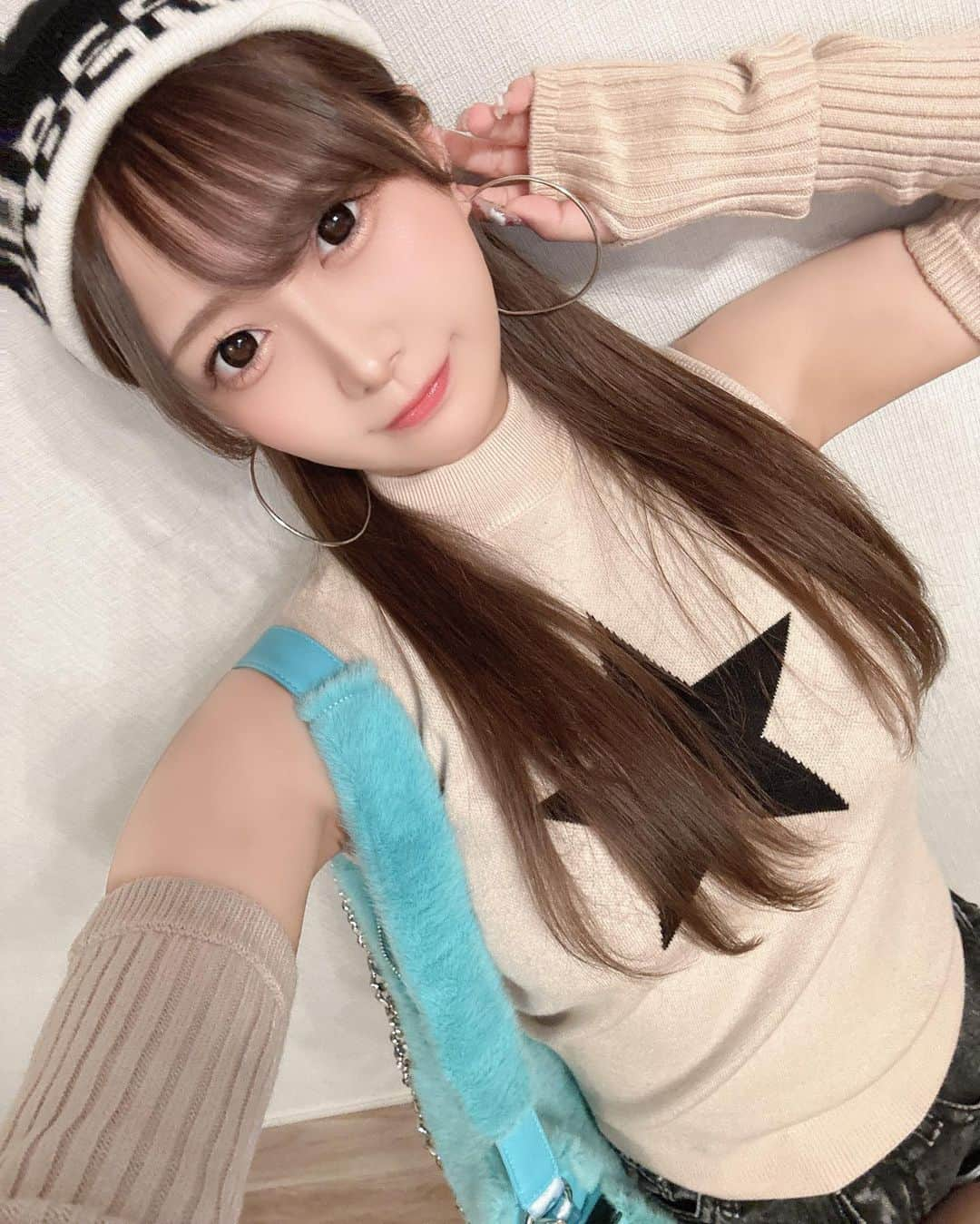 佐藤くるみさんのインスタグラム写真 - (佐藤くるみInstagram)「令和ギャルスタイル👱🏻‍♀️🎀   #photography #cosplay #cosplayer #cosplaygirl #selfie #japanese #歌舞伎町 #新宿 #ミナミ #コンカフェ #コンセプトカフェ #舞々悪魔 #メイドカフェ  #自撮り #せるふぃー  #コンカフェ嬢 #コンカフェ店員 #アイドル #地下アイドル #コスプレ #コスプレイヤー」11月24日 20時06分 - kurumilk_sato