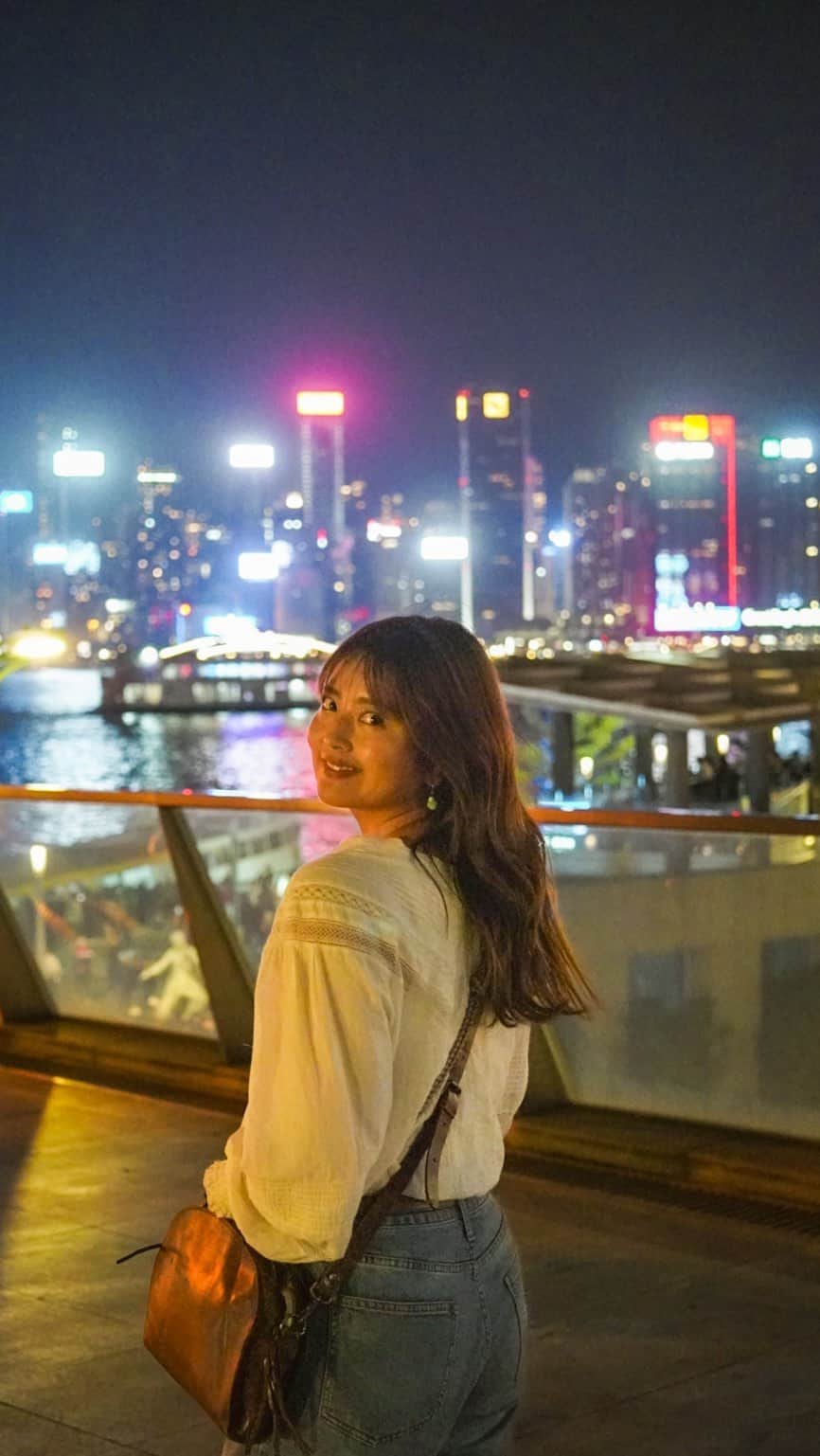 Miyuuのインスタグラム：「Hongkong Reel 🇭🇰🤎 日本から約4.5hで香港に到着✈︎ 楽しかった思い出をリールに✌🏾 香港の夜景、ほんとうに綺麗だったな🌃  ———————— 今回は、香港エクスプレスでの香港旅！ 香港へ行く際は、香港エクスプレスで✈︎ Thank you @hk_express_jp  ———————— #香港#香港旅行#hongkong#香港エクスプレス#hkexpress#vlog#travelvlog」