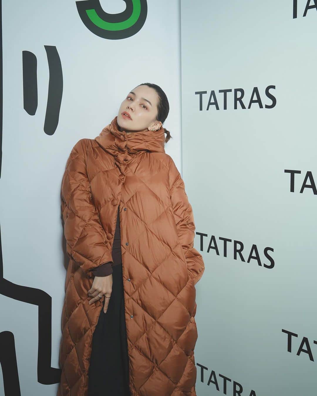 ステファニーさんのインスタグラム写真 - (ステファニーInstagram)「🕺💛❄️🔥 TATRASとキースヘリングのコラボレーションイベントへ。 ポップなものから普段使いにもたくさん着回せるアイテム まで、どれも可愛かった！ #love #fashion #tatras #keithharing #tatraskeith」11月24日 20時17分 - steph_0928_