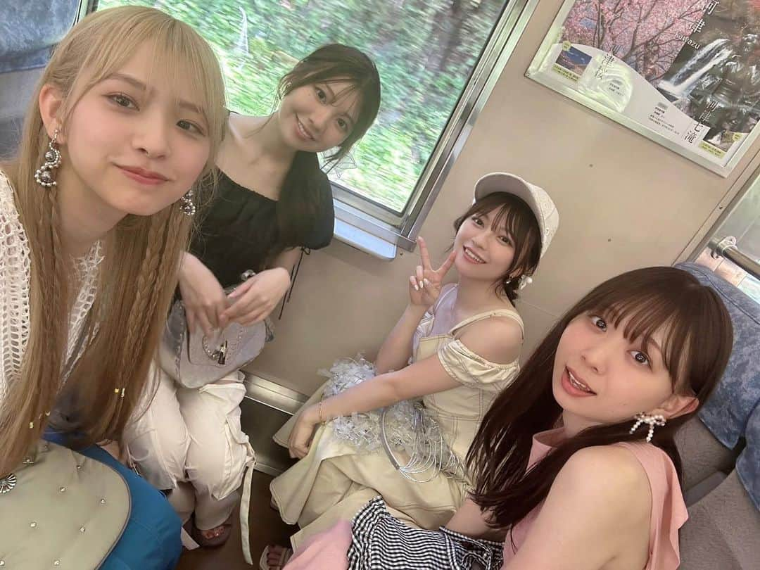 松田美里さんのインスタグラム写真 - (松田美里Instagram)「🚃  ︎︎ #わーすたカレンダーbook」11月24日 20時21分 - miri_matsuda