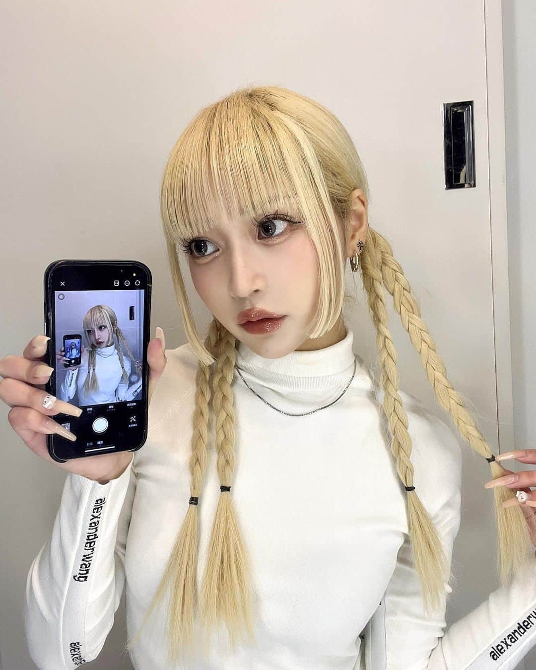 コノミのインスタグラム：「末端冷え症まじ勘弁」