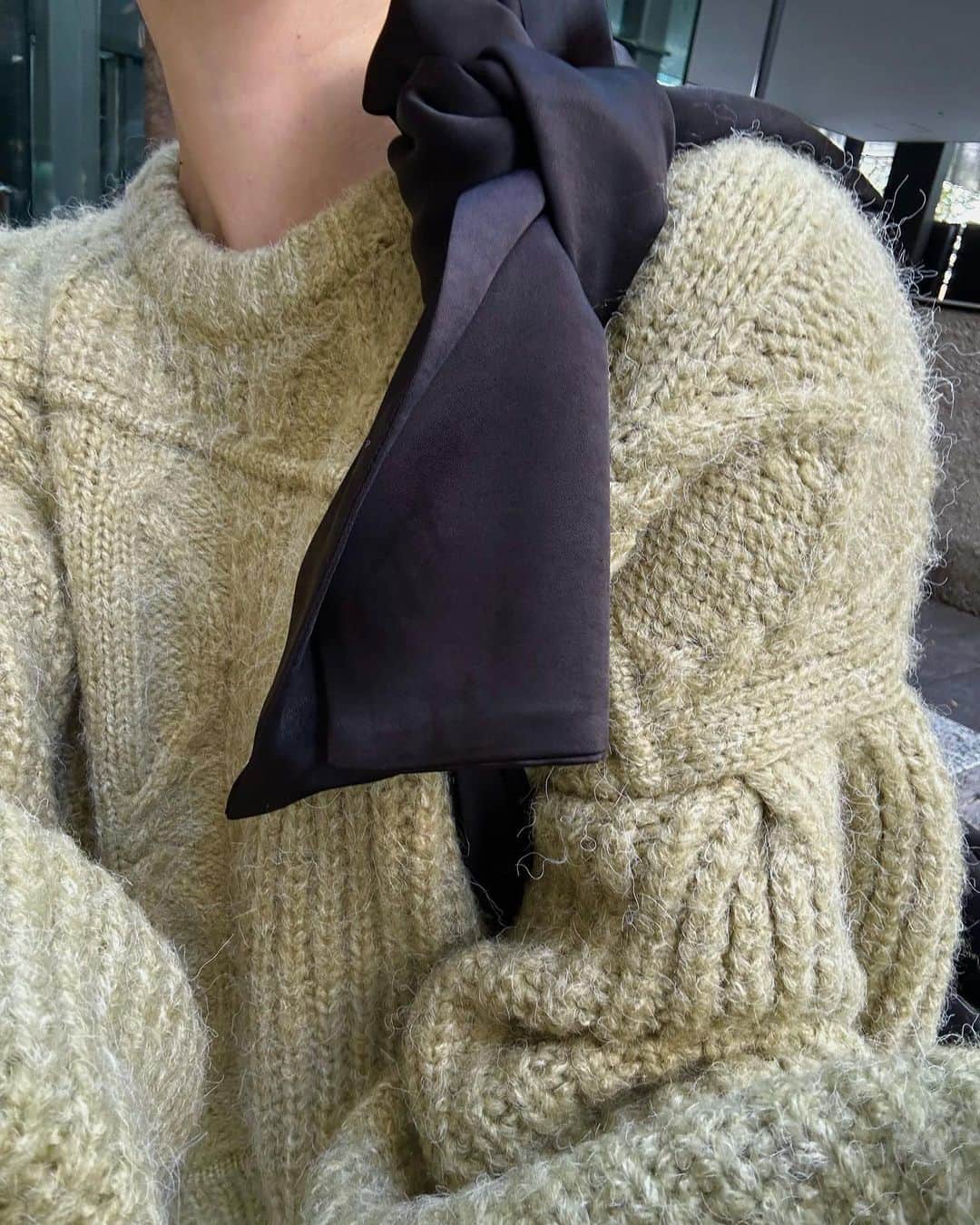 kannnaのインスタグラム：「ピスタチオ😌🫒♡な ルクアの店頭でのコーデ！ このニットも人気で🤞🏻」