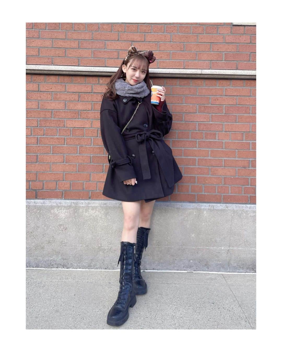 川瀬あやめ（ukka）さんのインスタグラム写真 - (川瀬あやめ（ukka）Instagram)「・ ユニバコーデ🖤  #ユニバコーデ #冬コーデ #ユニバカチューシャ #ロングブーツ #川瀬あやめ #ukka」11月24日 20時32分 - ayame_kawase
