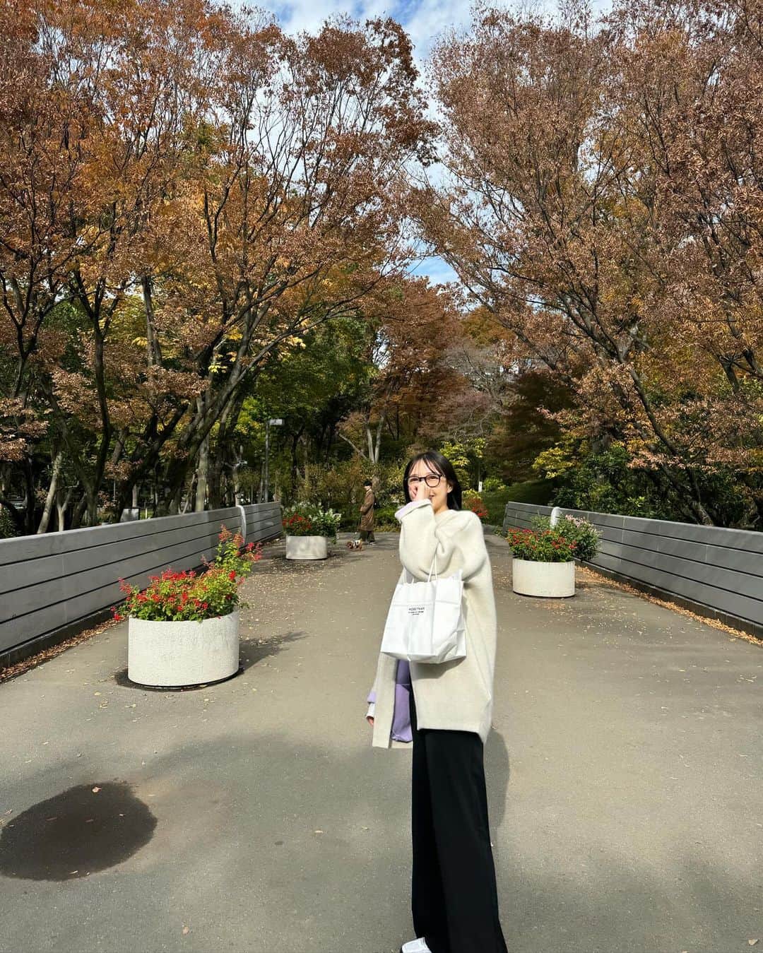 山内遥さんのインスタグラム写真 - (山内遥Instagram)「.  のんびりお散歩して朝活した日☕️🍂‎🤍 久しぶりのおやすみだったので何かしたい訳でもなく ただただのんびり穏やかに過ごせて嬉しかった( ´ ` )♡ .」11月24日 20時34分 - haruka__yamauchi