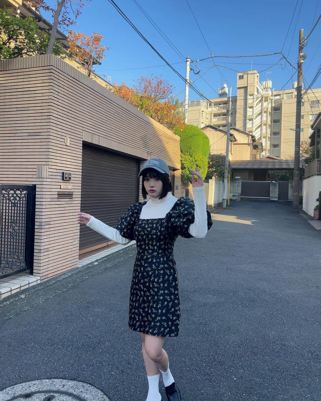 佐藤そるとのインスタグラム：「冬なのにたまーーーーにお昼あったかくて、季節感バグる🐌💧 最近のあたしのテーマは自分っぽいシンプル‼︎全然、ゴテゴテだけどそれが可愛い艸 今年の冬はいつもと違うスタイルがイイと思ってSHEINで色々漁ったの🎀 このスタイリングは一部に過ぎないからYouTube覗いて普通に⁇💢  商品ID 21516964 18284045 18349711 18383804 23482626 23696012 12045659 23696689  クーポンコード▶︎BFJP012  試すたび、好きが見つかる。届くたび、好きが増えてく。 @shein_japan #SHEINblackfriday #SHEINGoodFinds #SHEINforAll #loveshein #ad #saveinstyle」