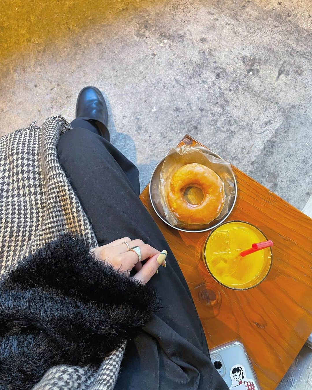 中村侑里さんのインスタグラム写真 - (中村侑里Instagram)「ドーナツ美味しすぎて、一瞬でなくなった、、🍩」11月24日 20時38分 - moo___pii