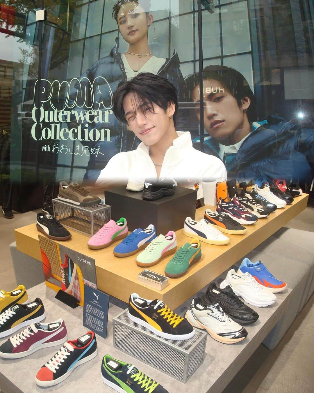 しゅんさんのインスタグラム写真 - (しゅんInstagram)「𝙋𝙐𝙈𝘼 𝙎𝙏𝙊𝙍𝙀 𝙊𝙎𝘼𝙆𝘼 🐙✨  Everyone please come @pumajapan in OSAKA!!  Please find our signboard 🫣💛  大阪・心斎橋にあるPUMAさんの 「プーマストア 大阪」にお邪魔しました！😌  プーマストア 大阪さんでは､店外の ビジュアルがとても大きく特徴的ですჱ̒^._.^） その想像を超える大きさに大感動でした…！！  原宿 プーマストアさん同様に 店内にサインも書かせて頂きました✌🏼 ̖́-  原宿・大阪 プーマストア以外にも 京都・お台場・札幌・福岡・富士見で ぼくたちのビジュアルが見れます〜✊🏻 ̖́- ぜひ見つけて教えてください！  対象アウターをPUMAストアで 購入してくれた方限定で、兄妹それぞれで PUMAロゴをアレンジした「オリジナル巾着」が GETできますので、そちらもぜひ〜₍ᐢ..ᐢ₎⊹  #PUMA #プーマ」11月24日 20時38分 - oshima_bro