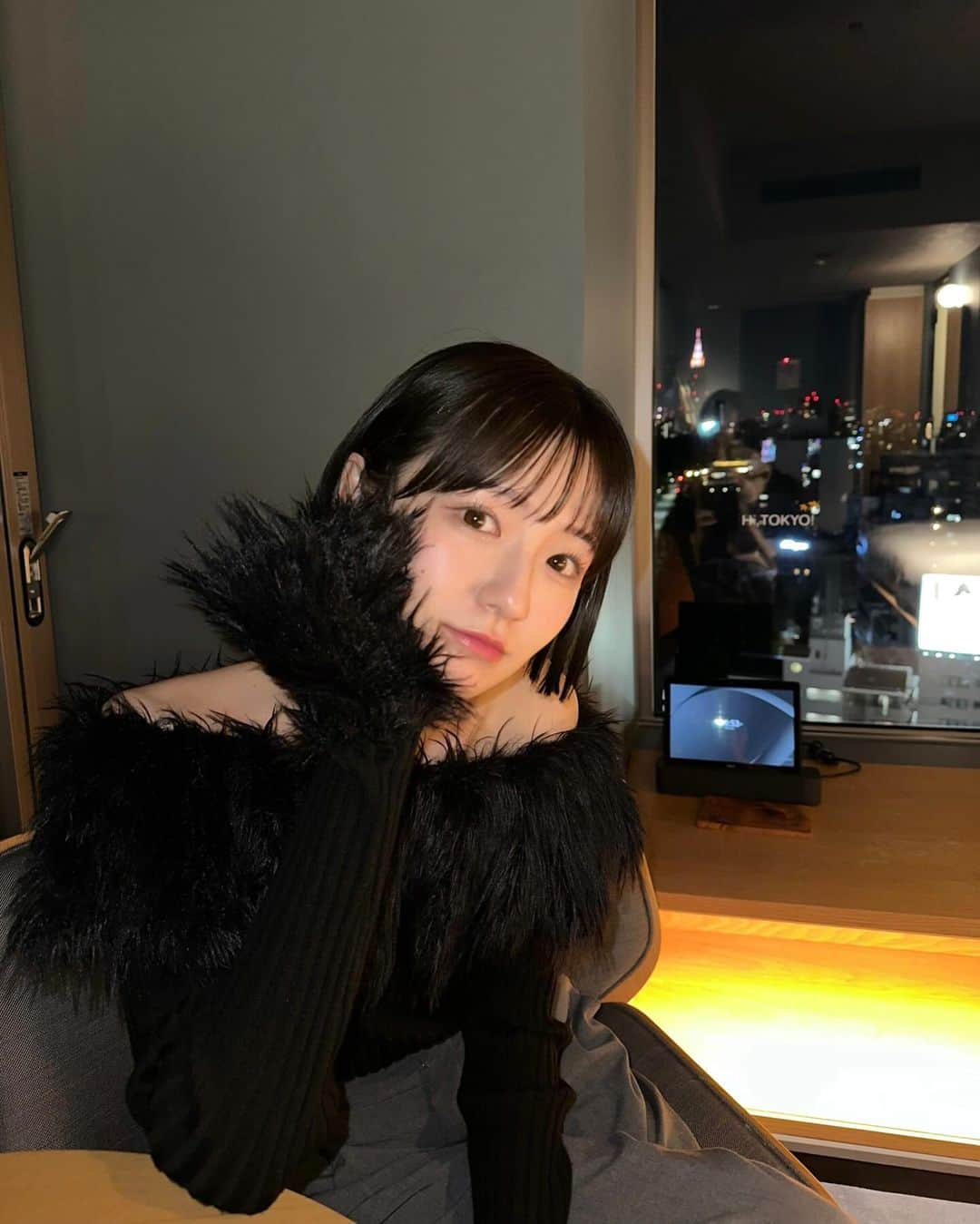 糸原美波さんのインスタグラム写真 - (糸原美波Instagram)「🌃❤︎  お母さんがたくさん写真とってくれた 🤳🏻  @sorin__official の新しいトップス お気に入り 🪩  #itominacode #ショート #ショートヘア #ボブ #ホカンス #sequencemiyashitapark」11月24日 20時40分 - minami_itohara