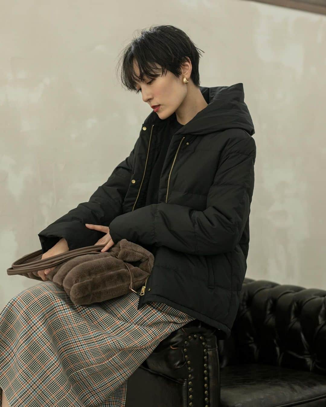 OPAQUE.CLIPのインスタグラム：「Recommend item _______________________________  🏷️ ≪ミュラーダウン≫ 撥水ボリュームカラーショートコート No.637-47003  ✔︎マシンウォッシャブル ✔︎撥水加工 ✔︎抗菌加工 ✔︎リサイクル素材  驚くほど軽く、温かい！ フランス産「ミュラーダウン」を使用した、 きれいめに着こなせるこだわりのダウン  _______________________________  #opaqueclip #オペークドットクリップ」