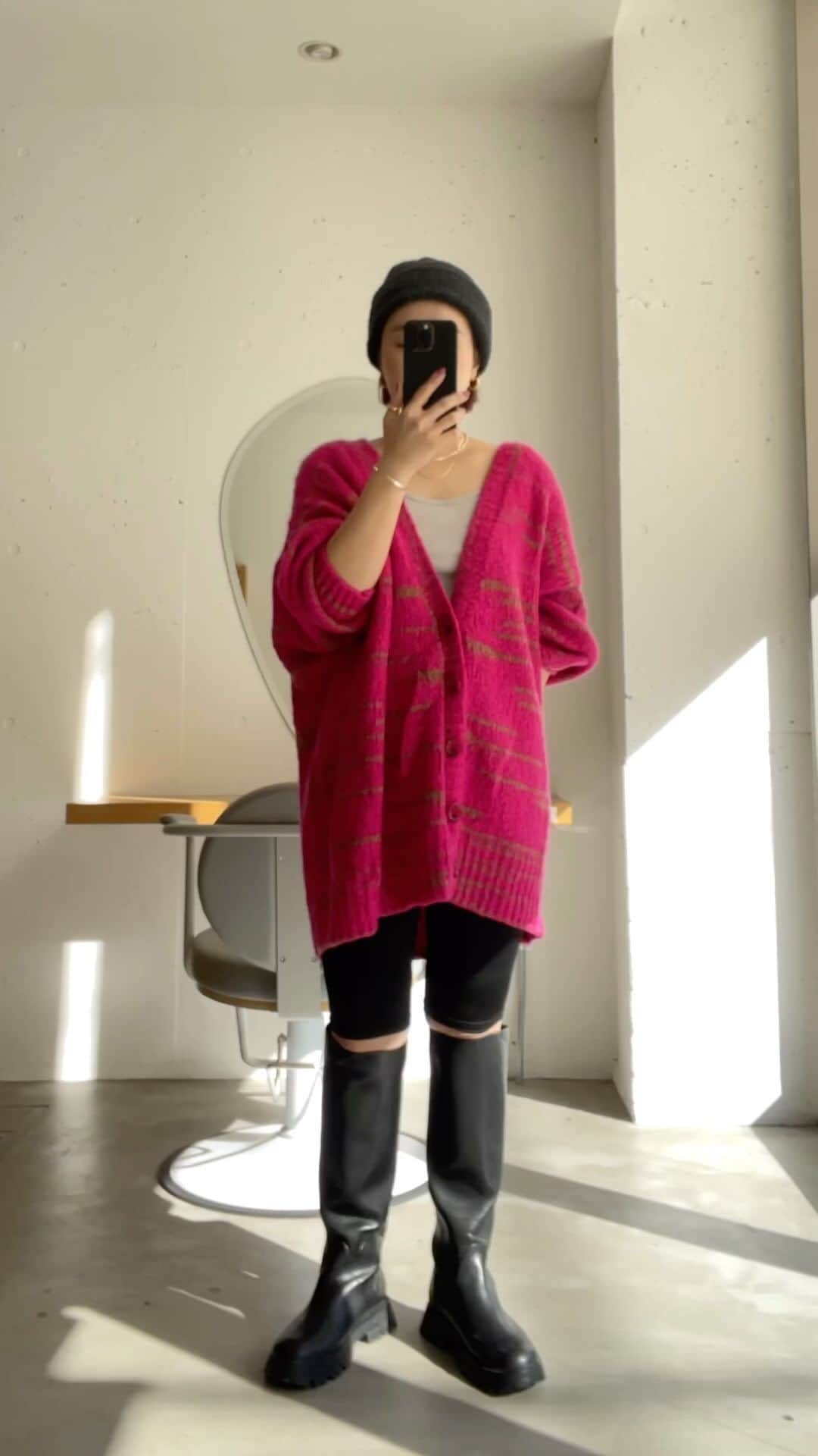 根岸優のインスタグラム：「* 色物を着たりしました👚👗🔥  * * #今日の服 #ootd」