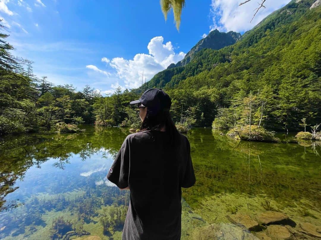 小日向夏実さんのインスタグラム写真 - (小日向夏実Instagram)「⛰️☁️  上高地にいる間全部が綺麗で感動したな〜（懐かしい）6時間歩いたヨ‼️  もう1回行きたい☁️  #上高地 #ハイキング #旅行 #japan #japantravel #followｍe #いいね」11月24日 20時56分 - _butamenchan_