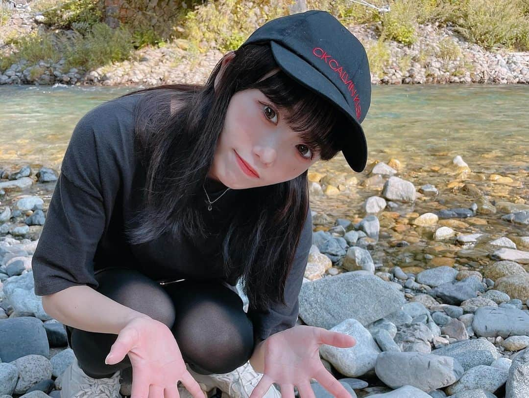 小日向夏実さんのインスタグラム写真 - (小日向夏実Instagram)「⛰️☁️  上高地にいる間全部が綺麗で感動したな〜（懐かしい）6時間歩いたヨ‼️  もう1回行きたい☁️  #上高地 #ハイキング #旅行 #japan #japantravel #followｍe #いいね」11月24日 20時56分 - _butamenchan_