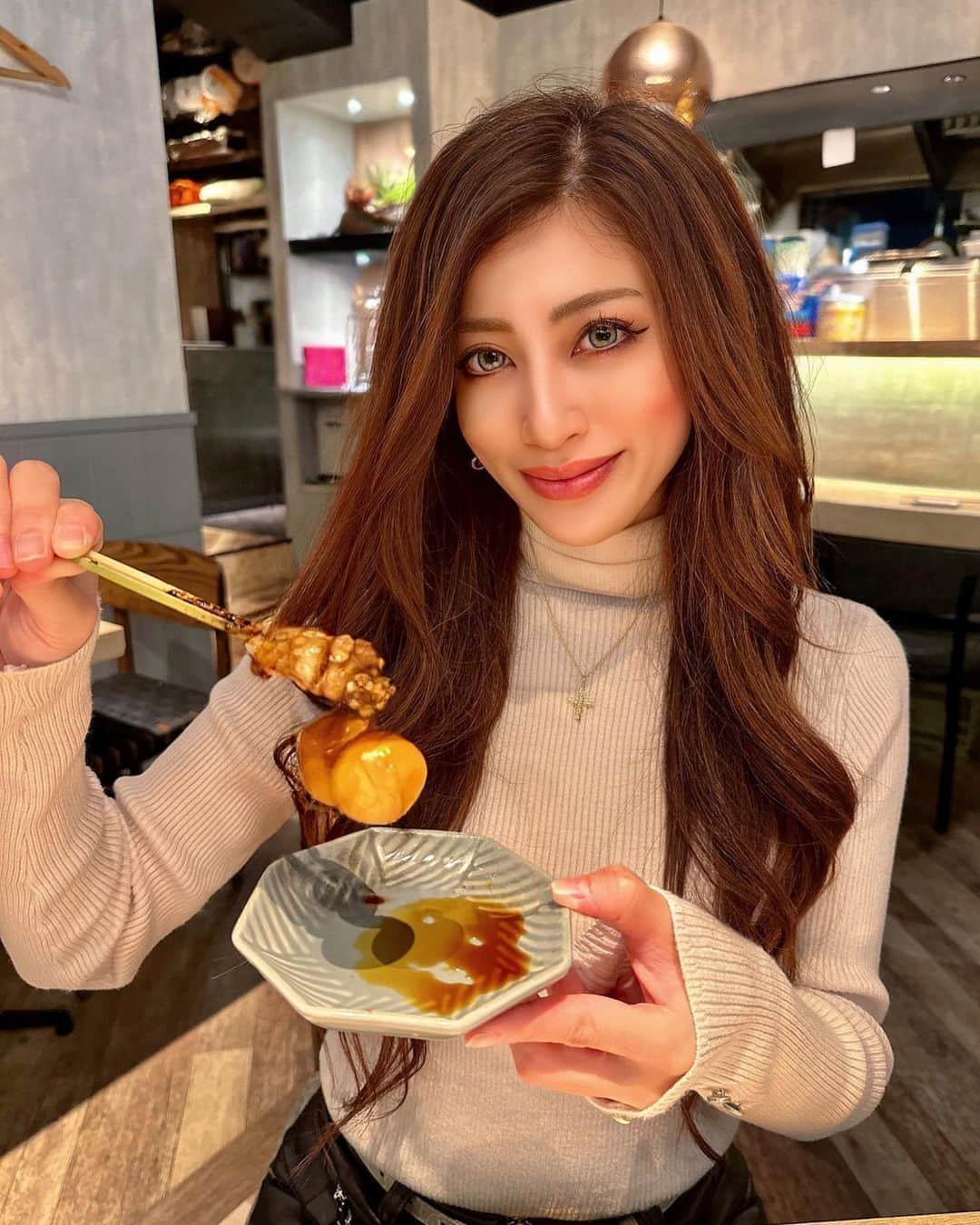 YURIKAさんのインスタグラム写真 - (YURIKAInstagram)「🐔  ちょうちんだいすき🧡🧡🧡  #六本木 #六本木グルメ #東京グルメ #六本木ディナー #東京ディナー #ちょうちん #焼鳥 #やきとり #希少部位 #roppongi #japanesefood」11月24日 20時57分 - yurika__baby