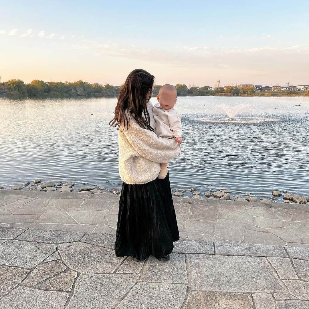 haruさんのインスタグラム写真 - (haruInstagram)「ㅤㅤㅤㅤㅤㅤㅤㅤㅤㅤㅤㅤㅤ ㅤㅤㅤㅤㅤㅤㅤㅤㅤㅤㅤㅤㅤ ㅤㅤㅤㅤㅤㅤㅤㅤㅤㅤㅤㅤㅤ 質問めっちゃ着てたこのコーデは 上下 @hinari_official 🤍  本当天才的にかわいい..🥹🤎🤎🤎 POPUPでこのコーデにひとめぼれしたの🤭.ᐟ  トップスはかなこちゃんとおそろい☺️🫶🏻」11月24日 20時58分 - __haru3