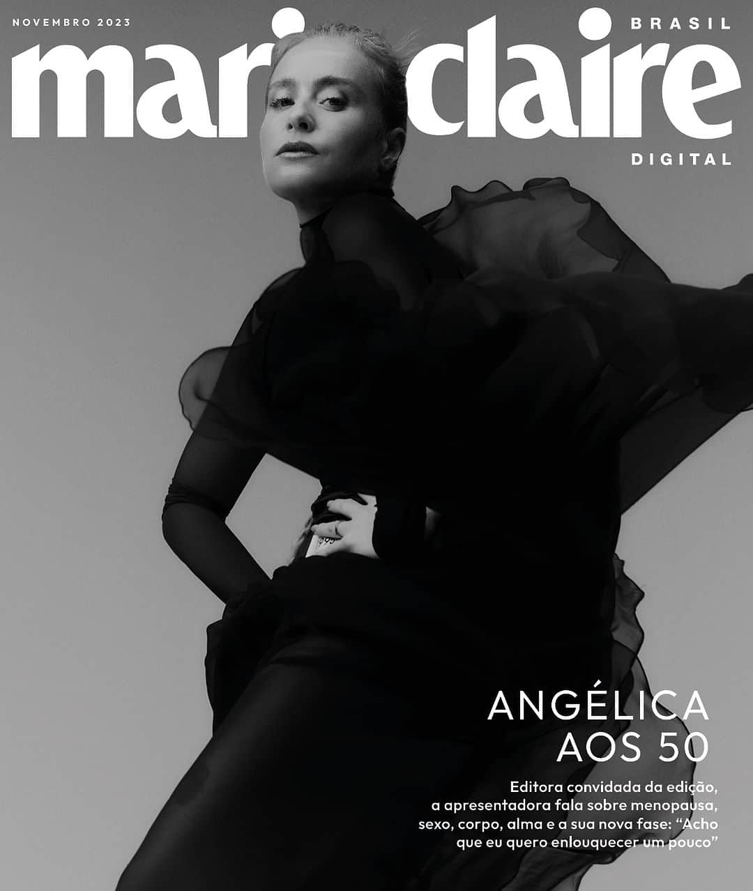 アンジェリカさんのインスタグラム写真 - (アンジェリカInstagram)「Qual sua ideia de felicidade perfeita? Para Angélica, nossa estrela de capa de #MarieClaireNovembro, felicidade é “minha casa, meus filhos, meu marido, minha profissão. Quando vou dormir e está todo mundo em casa, eu passo no quarto de cada um dando boa-noite e agradeço. Me dá uma sensação de plenitude. Está tudo bem, todos com saúde, felizes, com seus projetos, mas todos perto”. Leia a entrevista na íntegra em #MarieClaireBrasil e nas bancas.  Por @mariaritaalonso e @anasersi Fotos @brunacastanheira (@groupartmgt) Direção criativa @estelapadilha Beleza @silviogiorgio (@capamgt) com produtos Guerlan, Keune Haircosmetics Tratamento de imagem @telhacriativa, @teufreitas Direção de moda @larissalucchese Produção executiva @vandecazimmermann Produção de moda leilapigatto e @manufiaes Assistente de beleza @yanthibrignol Assistentes de fotografia biagarbieri, @franklinalmeida e @marcelocucatt Manicure @rose_lunna Camareira @danielacampelo_ Agradecimentos @3t_locadora, @tavola42 Angélica veste top, corset e saia @dolcegabbana」11月24日 20時59分 - angelicaksy