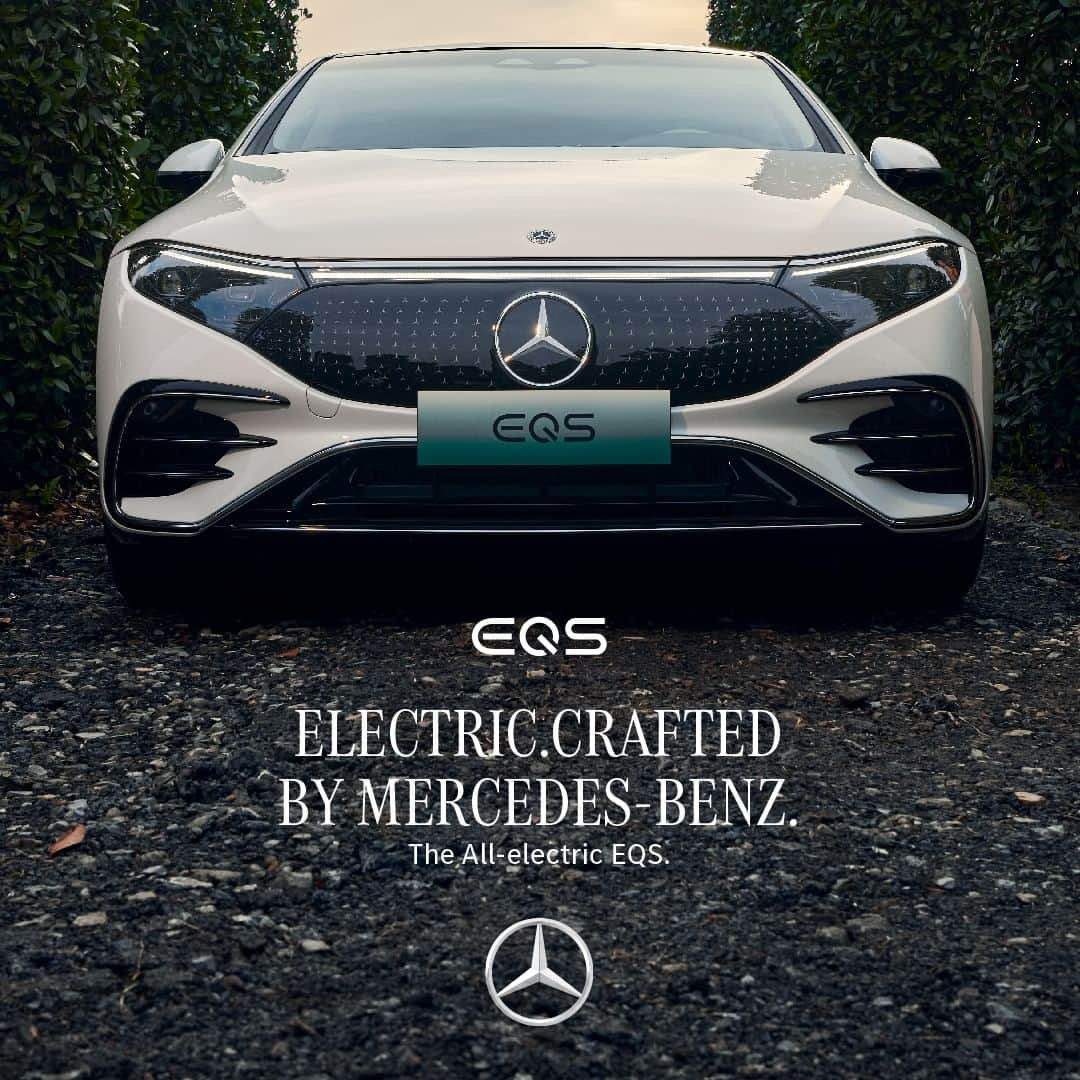 Mercedes-Benz Thailandさんのインスタグラム写真 - (Mercedes-Benz ThailandInstagram)「ทุกรายละเอียด คือความมุ่งมั่นเต็มที่ เพื่อให้เป็นรถยนต์ขับเคลื่อนไฟฟ้า 100 % ที่ลงตัวกับไลฟ์สไตล์สมัยใหม่ EQS 500 4MATIC+  ยนตรกรรมขับเคลื่อนไฟฟ้า ที่เปรียบดังสัญลักษณ์ของการขับขี่แห่งอนาคต  *อุปกรณ์บางส่วนในภาพอาจแตกต่างจากที่จำหน่ายจริง โปรดตรวจสอบรายการอุปกรณ์ของรถยนต์แต่ละรุ่นที่ผู้จำหน่ายฯ อย่างเป็นทางการทั่วประเทศ  #MercedesBenz #MercedesBenzEQS #MercedesBenzThailand #ElectricCraftedByMercedesBenz」11月24日 21時00分 - mercedesbenzthailand