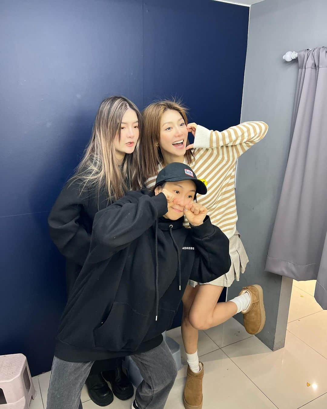 Elva Niさんのインスタグラム写真 - (Elva NiInstagram)「Happy memories photodump 🥳 #happybirthdaybomi  #seoulgood」11月24日 21時06分 - misselvani