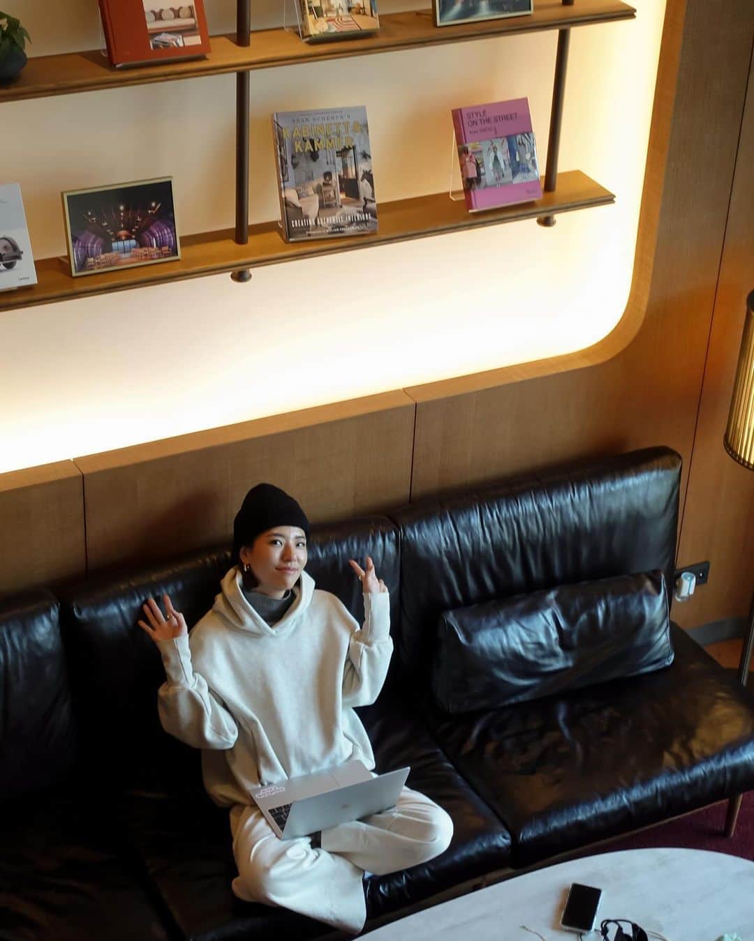MOYAさんのインスタグラム写真 - (MOYAInstagram)「今回泊まったホテルは @ananti.hotels   プールもついてたから夏だったら入りたかった🏊 アメニティもインテリアも素晴らしくて💯 何よりベッドが寝心地最高でぐっすり眠れた😴  #anantihotels  #韓国旅行  #韓国ホテル #江南」11月24日 21時09分 - moyamoya2121