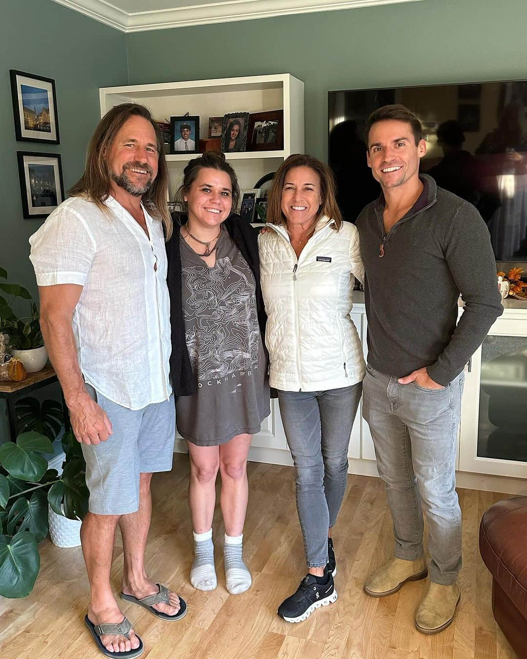 サミュエル・ミクラクさんのインスタグラム写真 - (サミュエル・ミクラクInstagram)「It’s been a wonderful Thanksgiving in California! Thankful for my family and friends 🙏 Also peep my mom’s reaction to her hole in 1! ⛳️ 🙌」11月25日 6時40分 - samuelmikulak