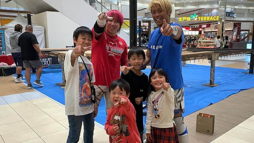 だーしま動画チャンネルのインスタグラム：「プロレスを思いっきり楽しもうよ👍」