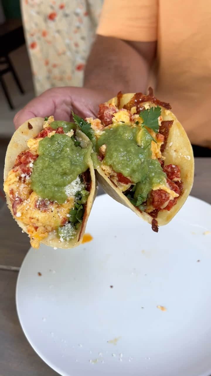エッグショップのインスタグラム：「🍳🌮 Start your day right with the bold flavors of BREAKFAST TACOS - a taco experience that’s perfect for any time of day! 🍳🌮 #EGGSHOPNYC  📍151 Elizabeth Street (Nolita) 📍138 N 8th (Williamsburg)」