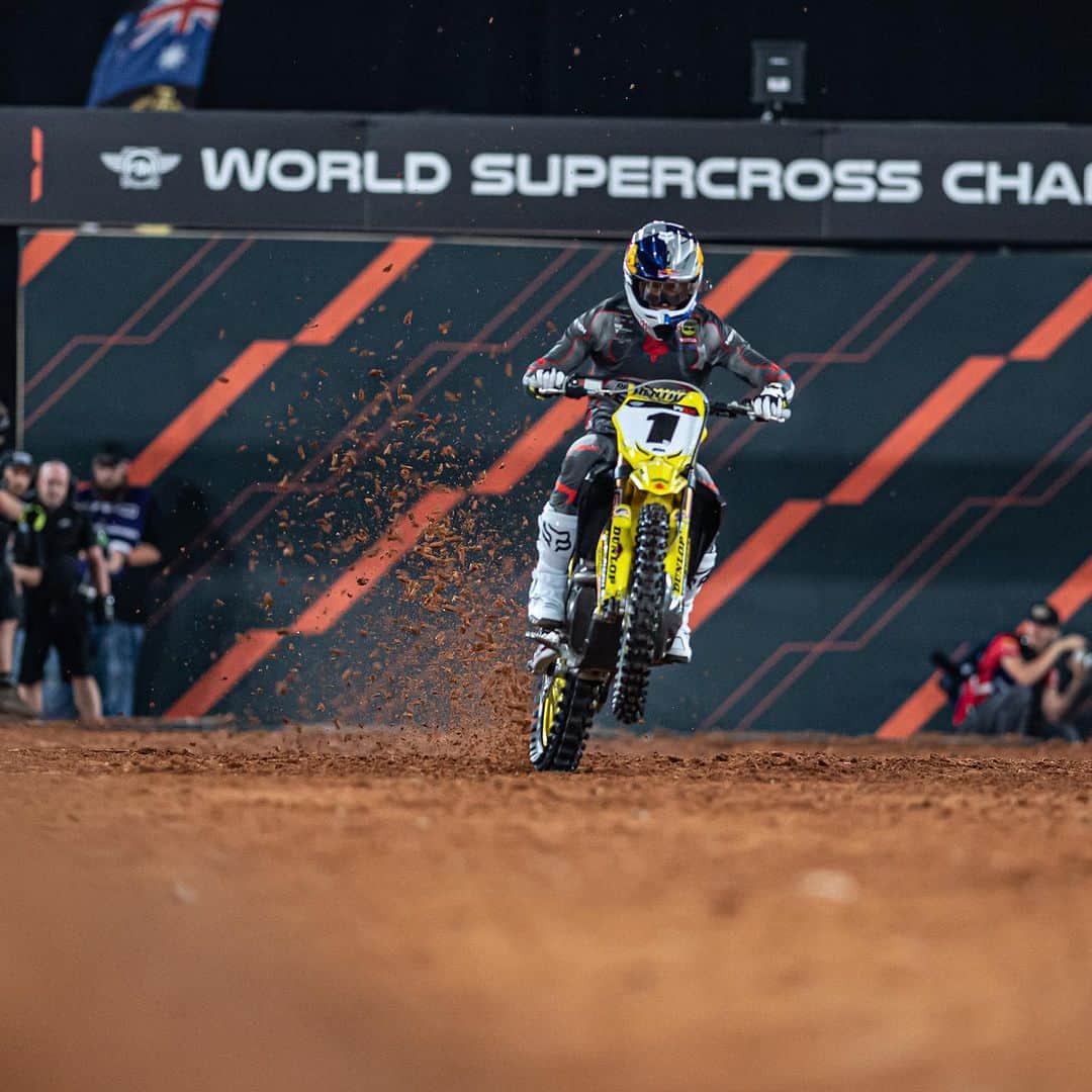 ケン・ロックゼンさんのインスタグラム写真 - (ケン・ロックゼンInstagram)「Race Day 😃🤘🏽  📸 @thibaultphotography」11月25日 7時46分 - kenroczen94
