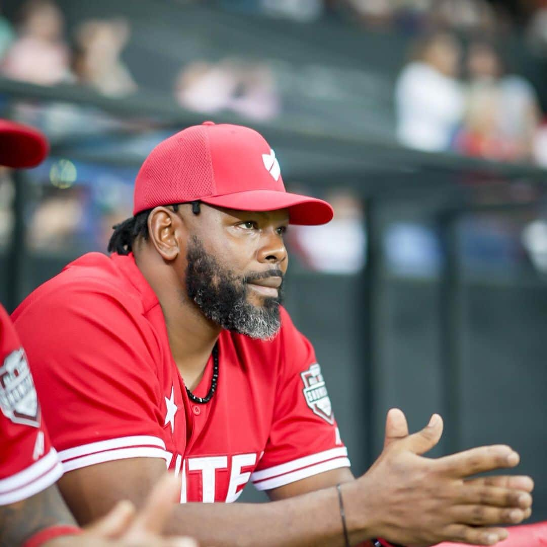 ディディ・グレゴリウスさんのインスタグラム写真 - (ディディ・グレゴリウスInstagram)「Dubai Game 1  We making history here playing the first professional baseball in  Dubai Professional league coming soon Sony #f1.4」11月25日 7時56分 - sirdidig18