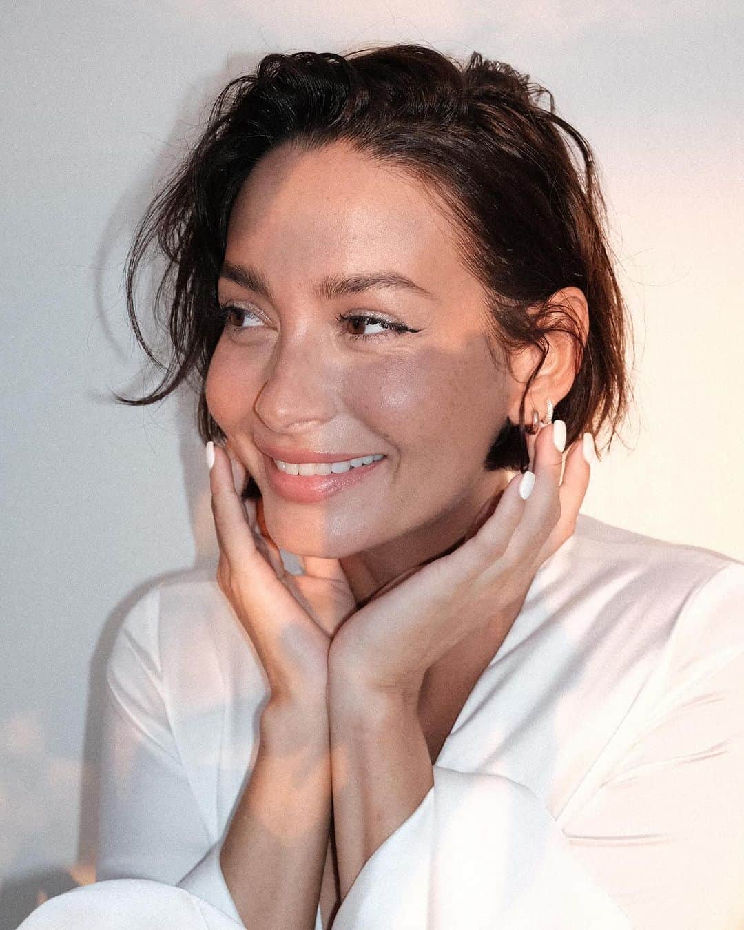 テイラー・ラシェのインスタグラム：「🕊️」