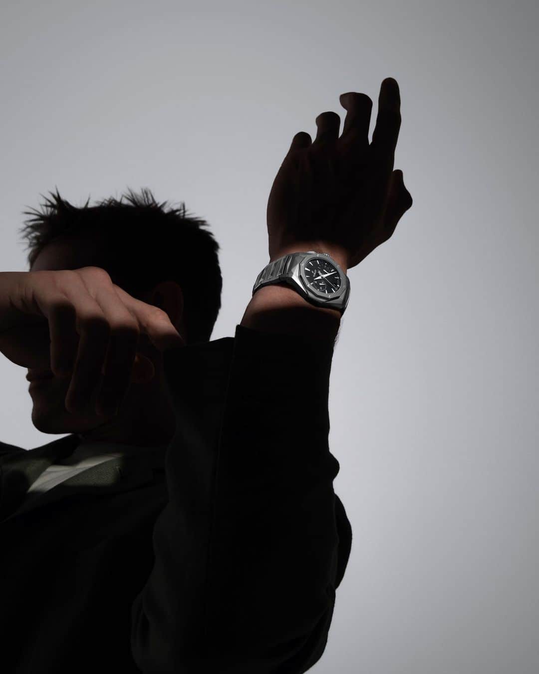 ウブロさんのインスタグラム写真 - (ウブロInstagram)「With every glance, a new facet of art and precision. ⁣ The #ClassicFusionChronograph Orlinski Full Titanium - a true masterpiece on your wrist. #HublotLovesArt #RichardOrlinski #Hublot」11月24日 23時21分 - hublot