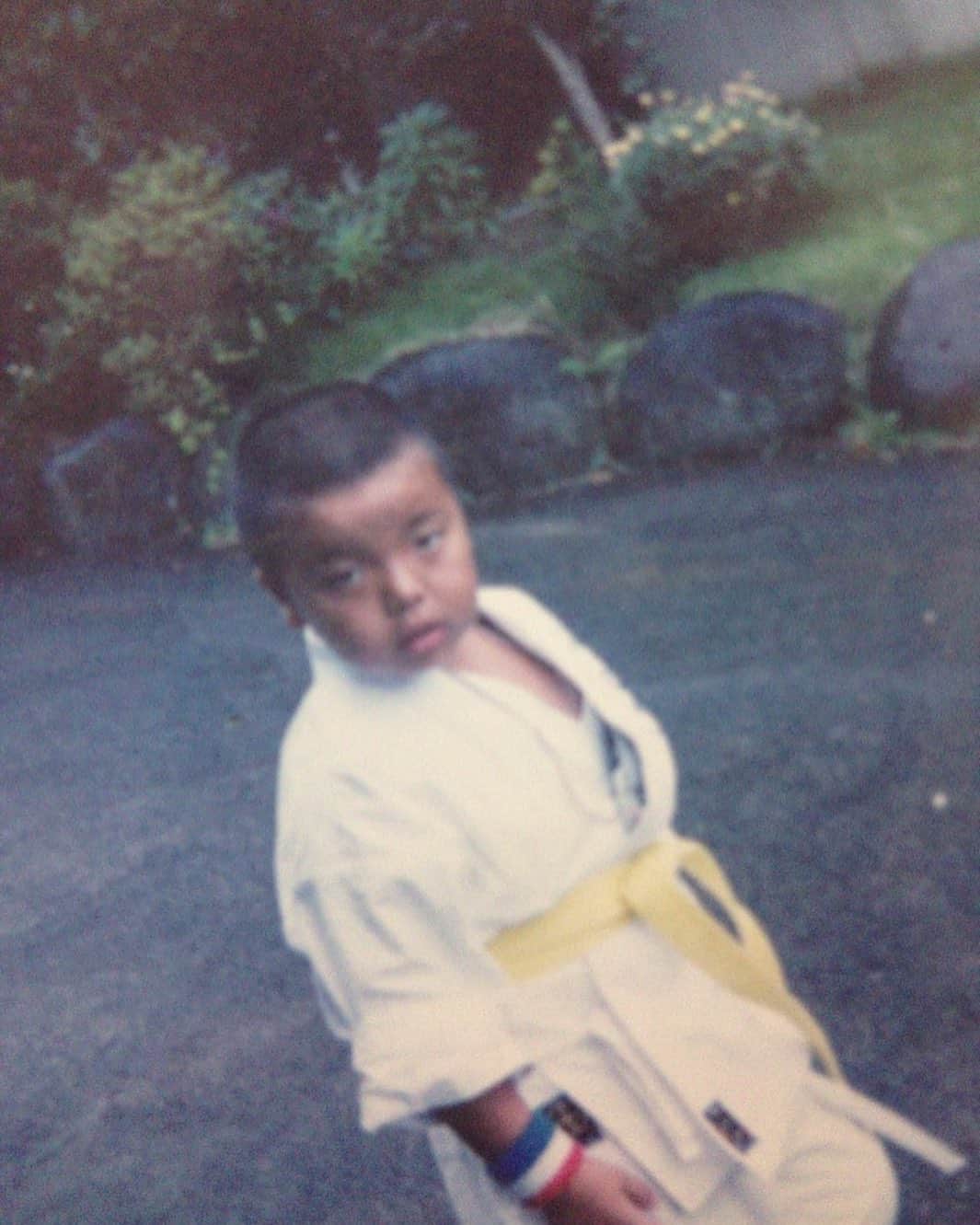 セルライトスパ大須賀さんのインスタグラム写真 - (セルライトスパ大須賀Instagram)「給油したよ。  ガソリンスタンドでバイト経験あります。 給油してキャップ閉めるまでのスピード見て欲しい。  今日は桃山学院大学の学園祭と森ノ宮シックスでした。  最近、吉本芸人の前に前座のようなかたちでお笑いサークルの学生さんが漫才を披露する事があります。  凄い時代だなぁと思います。  羨ましい！  これから熱くてドキドキするような大人の青春を送って欲しいです。  ありがとうが言える大人になってね。  私だって負けずにまだまだドキドキしちゃうんだから  どんな人生の結末を迎えるのか楽しみです。  出来れば大家さんになりたい。  いいねちょうだい。」11月24日 23時14分 - spa_osuka