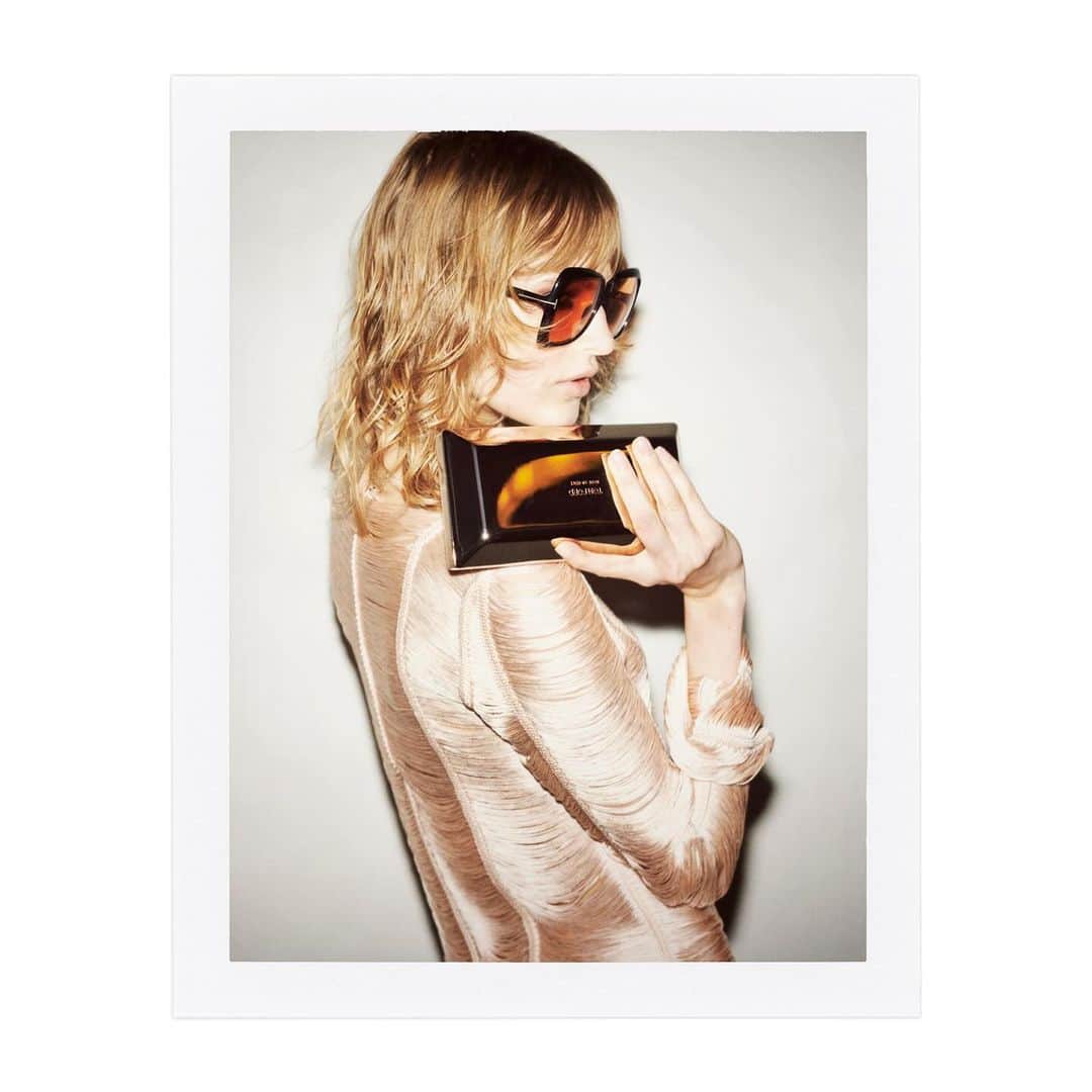 トムフォードのインスタグラム：「ACCESSORIES   SUMMER 24 CREATIVE DIRECTOR: PETER HAWKINGS PHOTOGRAPHER: FERRY VAN DER NAT MODEL: AIVITA MUZE    #TOMFORDSUMMER24 #TOMFORD」