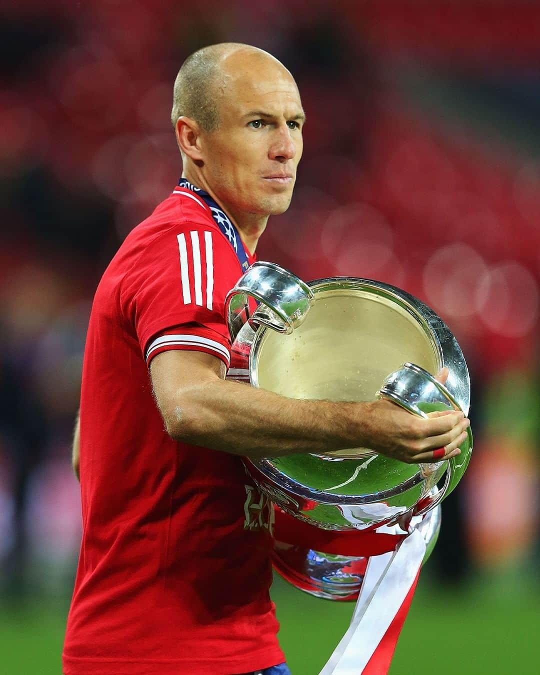 UEFAチャンピオンズリーグさんのインスタグラム写真 - (UEFAチャンピオンズリーグInstagram)「Robben, 2013 📸  #UCL」11月24日 23時27分 - championsleague