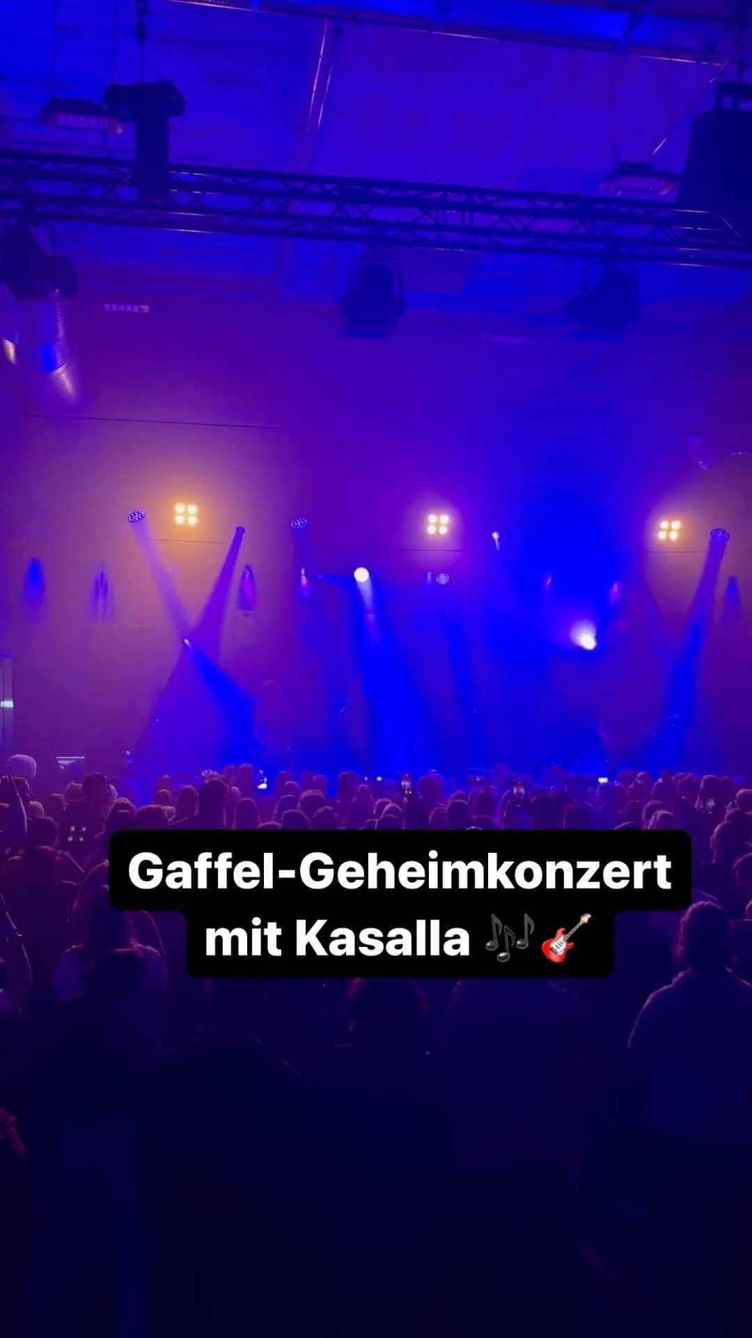 ルーカス・ポドルスキのインスタグラム：「About Last Night 👀🎸🎶」