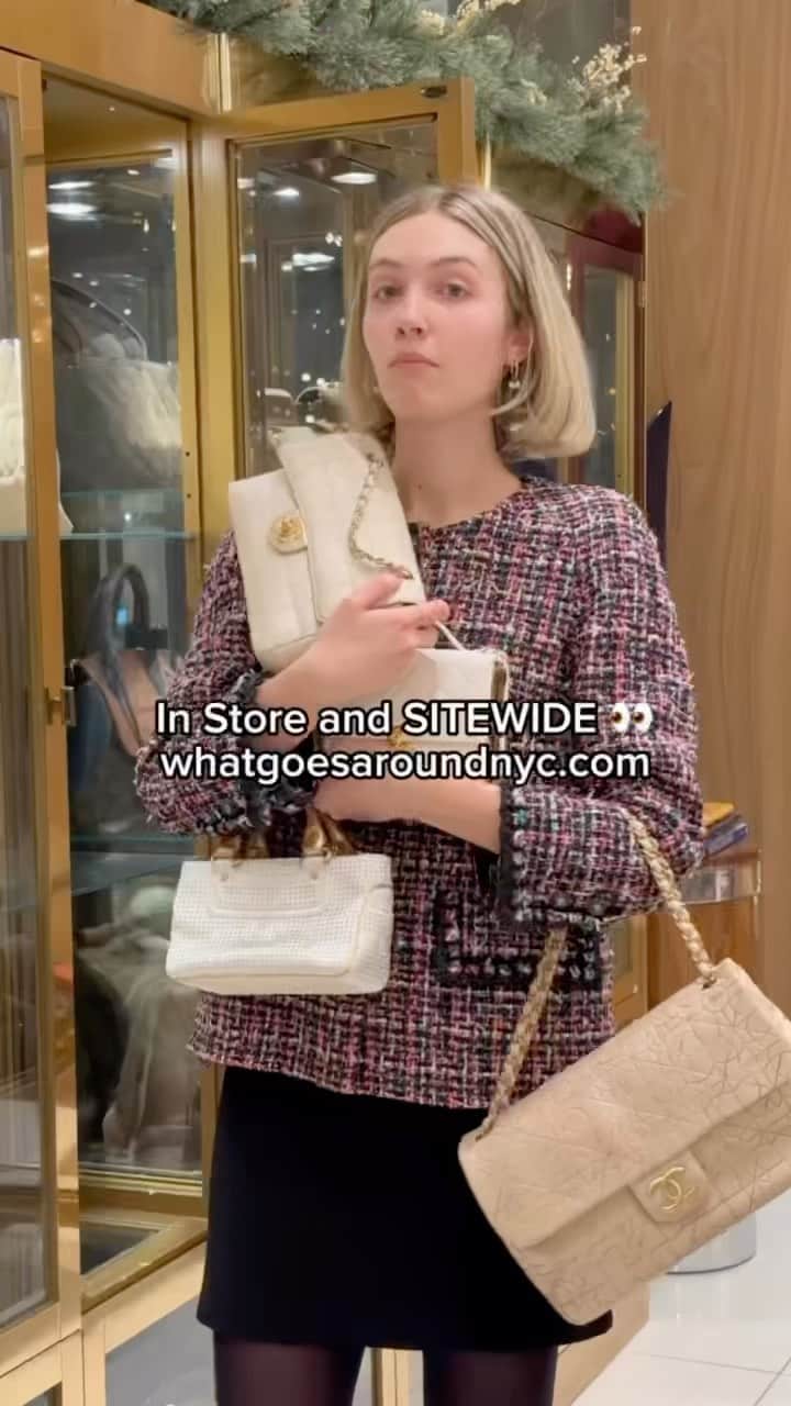 ワットゴーズアラウンドカムズアラウンドのインスタグラム：「It’s time to stock up! Have you scoped out our Black Friday sale yet? Up to 40% site wide and in store is up and running now 👜✨」