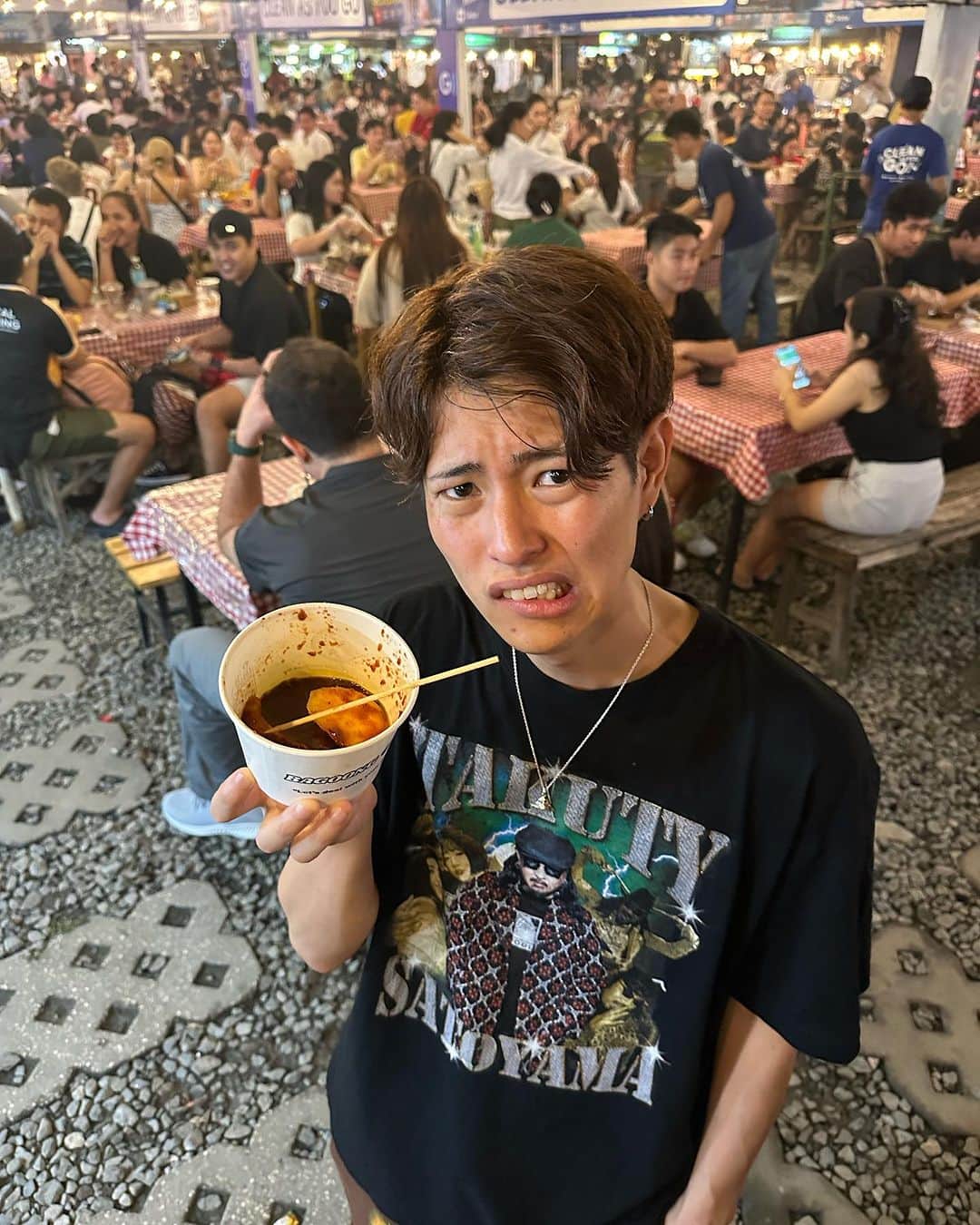 FumiShun BASEのインスタグラム：「I tried mango and bagoong again in Cebu🥹 Simi-Ipit man at ani oi😅🤣」