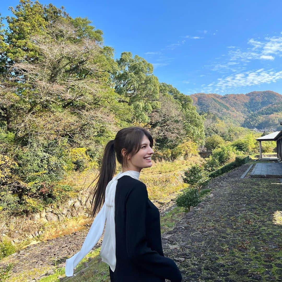 のインスタグラム：「Refreshing & whole new start 🌅💖🌿」