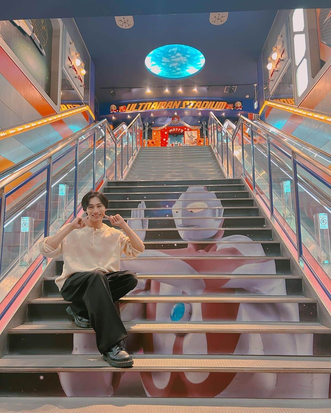 寺坂頼我さんのインスタグラム写真 - (寺坂頼我Instagram)「明日はツブコン‼️ (写真はウルトラマンスタジアム😊)  #ウルトラマン #ウルトラマントリガー」11月24日 23時41分 - m9_raiga