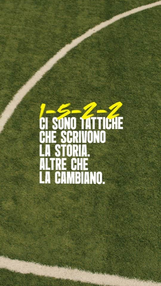 サッカーイタリア代表のインスタグラム：「1️⃣-5️⃣-2️⃣-2️⃣ 𝐂𝐢 𝐬𝐨𝐧𝐨 𝐭𝐚𝐭𝐭𝐢𝐜𝐡𝐞 𝐜𝐡𝐞 𝐬𝐜𝐫𝐢𝐯𝐨𝐧𝐨 𝐥𝐚 𝐬𝐭𝐨𝐫𝐢𝐚. 𝐀𝐥𝐭𝐫𝐞 𝐜𝐡𝐞 𝐥𝐚 𝐜𝐚𝐦𝐛𝐢𝐚𝐧𝐨.  ☎️ Se sei una donna vittima di violenze o abusi chiama subito il numero 𝟏𝟓𝟐𝟐 e aiutaci a far sì che questi casi non siano #maipiù tollerati.  #25novembre」