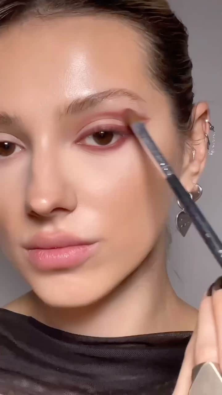 パット・マグラスのインスタグラム：「DIVINE DANIELLE ✨✨✨The GORGEOUS @daniellemarcan in the NEW LIMITED EDITION MTHRSHP Bijoux Brilliance: Starstruck Splendour. Paired with MatteTrance™  Lipstick ‘CHRISTY’ and LUST: Gloss™ ‘FAUX REAL’ to add festive flair. ✨✨✨SHOP NOW at PATMcGRATH.COM   ✨STARRING✨ MTHRSHP Bijoux Brilliance: Starstruck Splendour  MatteTrance™ Lipstick ‘CHRISTY’ LUST: Gloss™ ‘FAUX REAL’」