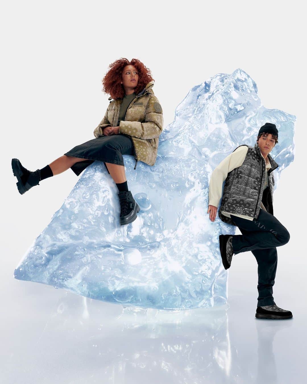 カナダグースのインスタグラム：「Canada Goose x @cncpts just dropped. Shop this exclusive #BlackFriday collaboration through our link in bio.」