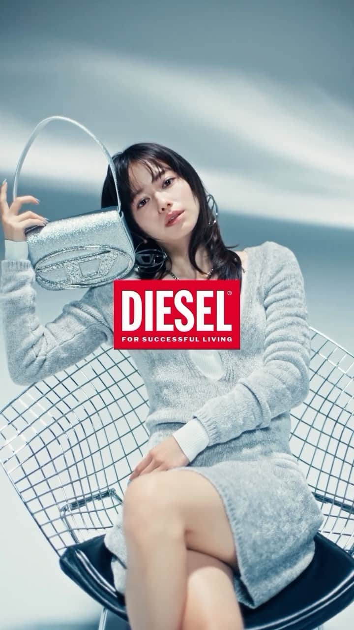 The Fashion Postのインスタグラム：「#fashion DIESEL with Maika Yamamoto 『1年を締めくくる特別な冬に。山本舞香が出会う、ディーゼルと迎えるホリデー 〈前編〉』  model: Maika Yamamoto photography: Toki videography: Kohei Igarashi styling: Yuka Sakakibara hair & make up: Rei Fukuoka edit: Yuko Igarashi & Natsume Horikoshi text: Yuko Igarashi  #tfp #thefashionpost #DIESEL #ディーゼル #山本舞香 #MaikaYamamoto #pr」