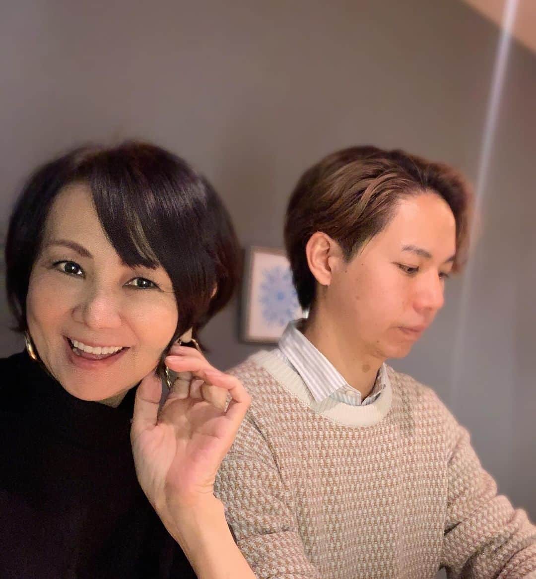 石津香織さんのインスタグラム写真 - (石津香織Instagram)「. ここは、 毎月、楽しみに お伺いしている だいどこなかさん♥️  @daidoko.naka   今日は、 息子と 楽しんできました。^ - ^  毎回 感動の6品で 3300円😃  倍の6600円でも、 お安いくらいの クオリティ🍾♥️😍  日本酒🍶が、 好きな息子は、 オーナーさんが お料理に 合わせてくださる 日本酒🍶に 感動😃  絶妙な ペアリング🍶  お料理6品 お酒🍶6種類で 6300円  安すぎる^ - ^ ほんまオススメ♥️ ぜひぜひ 行ってみてねー^ - ^  大阪難波から、 徒歩10分  大国町駅🚉 徒歩5分  難波ハッチの すぐそば @daidoko.naka   今日も、 幸せ時間を ありがとうございました。😊  @daidoko.naka   PR @daidoko.naka #だいどこなか #難波グルメ #こだわり日本酒 #大国町グルメ #日本酒居酒屋 #和食コース #和食ディナー #なにわグルメ」11月25日 0時23分 - kaori.ishizu