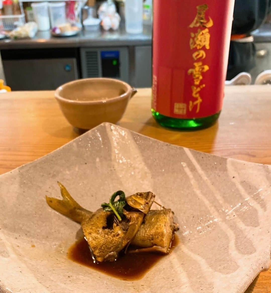 石津香織さんのインスタグラム写真 - (石津香織Instagram)「. ここは、 毎月、楽しみに お伺いしている だいどこなかさん♥️  @daidoko.naka   今日は、 息子と 楽しんできました。^ - ^  毎回 感動の6品で 3300円😃  倍の6600円でも、 お安いくらいの クオリティ🍾♥️😍  日本酒🍶が、 好きな息子は、 オーナーさんが お料理に 合わせてくださる 日本酒🍶に 感動😃  絶妙な ペアリング🍶  お料理6品 お酒🍶6種類で 6300円  安すぎる^ - ^ ほんまオススメ♥️ ぜひぜひ 行ってみてねー^ - ^  大阪難波から、 徒歩10分  大国町駅🚉 徒歩5分  難波ハッチの すぐそば @daidoko.naka   今日も、 幸せ時間を ありがとうございました。😊  @daidoko.naka   PR @daidoko.naka #だいどこなか #難波グルメ #こだわり日本酒 #大国町グルメ #日本酒居酒屋 #和食コース #和食ディナー #なにわグルメ」11月25日 0時23分 - kaori.ishizu