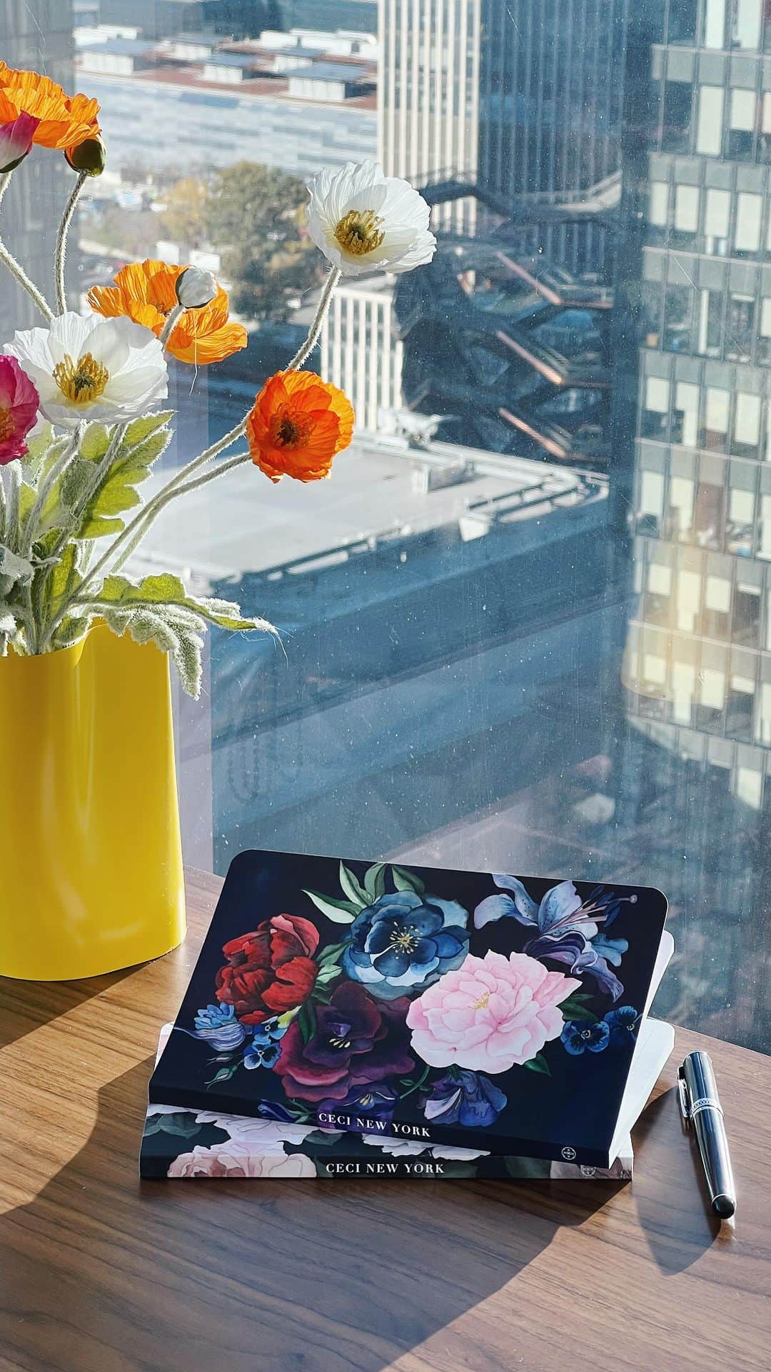 Ceci Johnsonのインスタグラム：「Enjoy 50% off notebooks and boxed notecards plus free shipping with code BF50OFF.🖋💌 Elevate your holiday gifting with our Ceci New York Notebooks.  Capture inspiration in style and make every page a canvas for your imagination. Grab your notebooks now at the link in the bio.🎁✨  #cecinewyork #blackfriday #cybermonday #notebook #diary #holidaygifting」