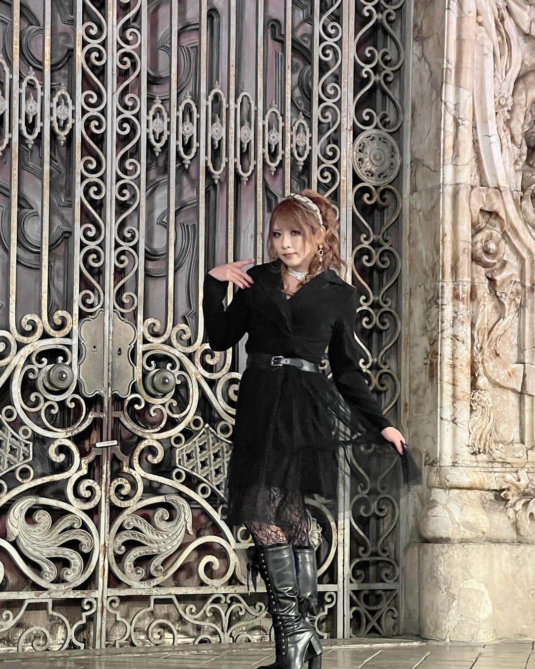 HIZAKIさんのインスタグラム写真 - (HIZAKIInstagram)「🌹🌹🌹  #HIZAKI #spain  #valencia」11月25日 0時27分 - hizaki_official