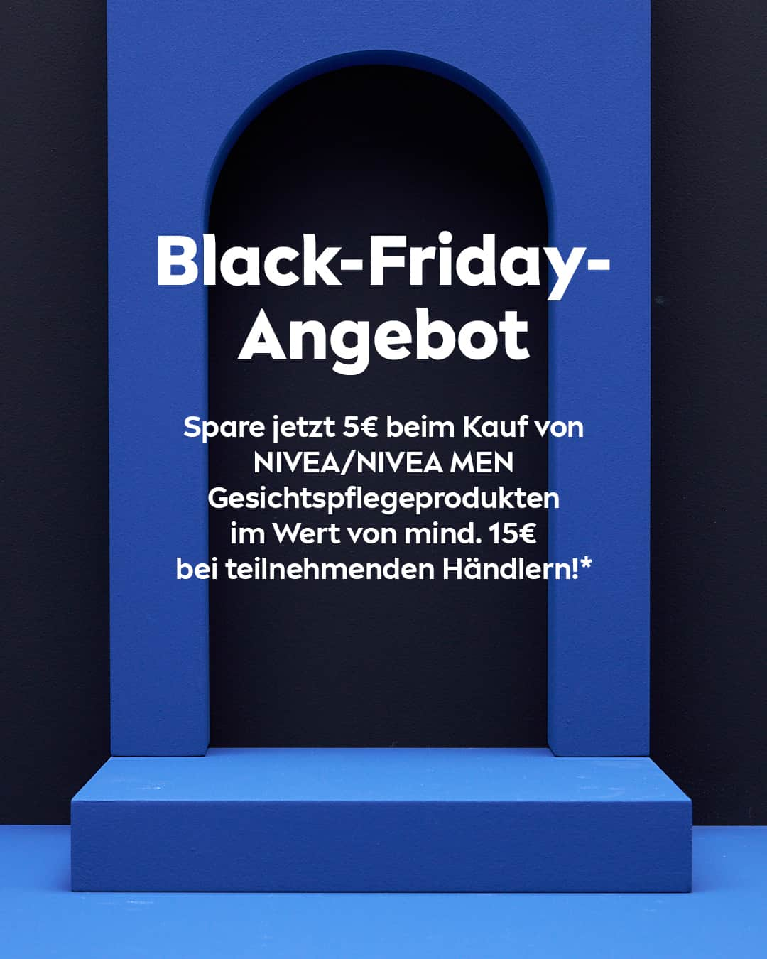 NIVEA Deutschlandさんのインスタグラム写真 - (NIVEA DeutschlandInstagram)「Die Tage werden langsam kürzer und dunkler 🌚 Aber keine Sorge, in der Dunkelheit warten unwiderstehliche Black Friday Deals. Mach dich bereit und schnapp dir jetzt dein liebstes Gesichtspflegeprodukt von NIVEA. 💙  *5€ sparen beim Kauf von NIVEA/NIVEA MEN Gesichtspflegeprodukten (CELLULAR, LUMINOUS630®) im Wert von mind. 15€. Die Aktion läuft bis einschließlich 03.12.2023. Teilnehmende Händler: REWE, Budni, Müller und Rossmann.」11月25日 0時30分 - nivea_de