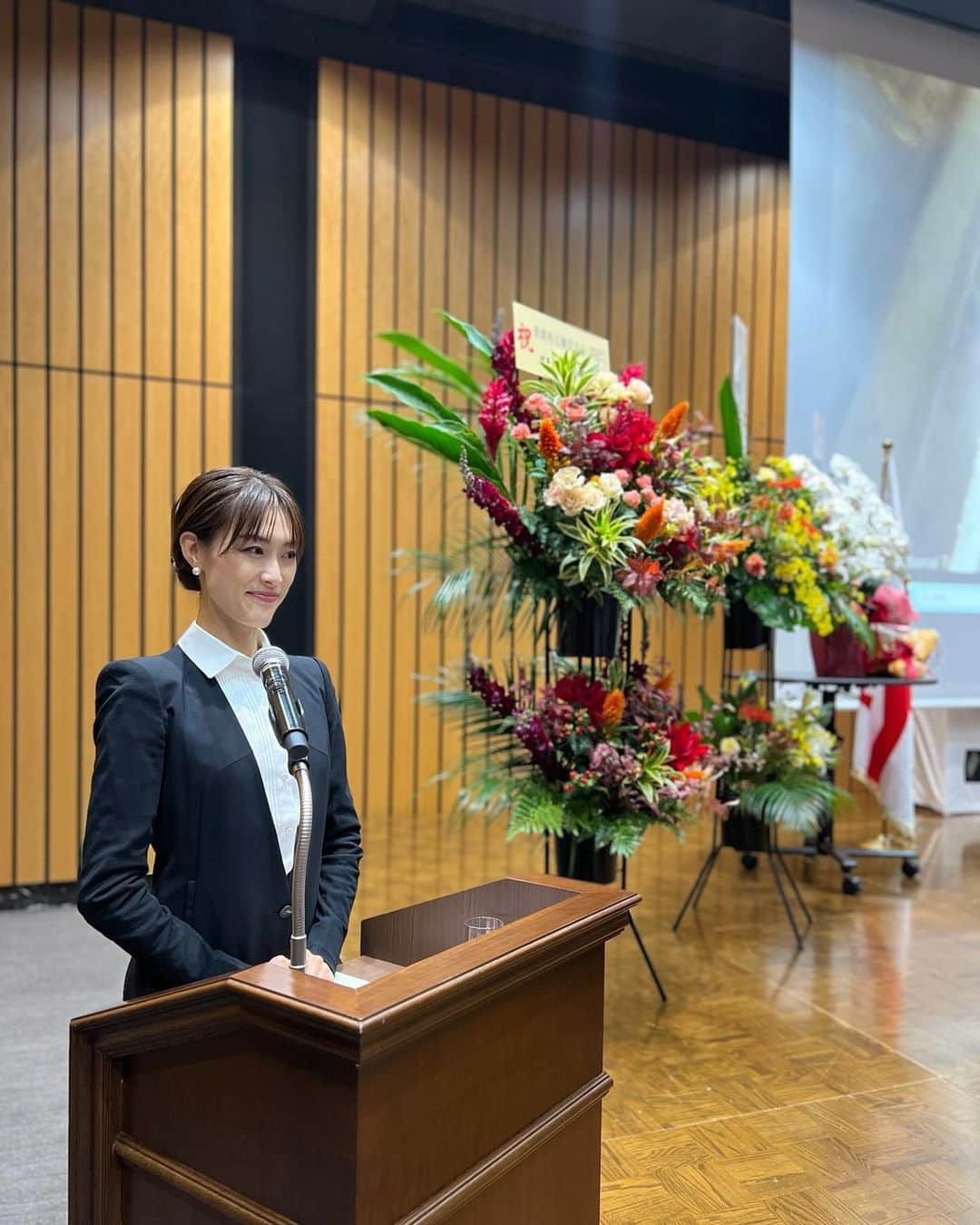 如月蓮さんのインスタグラム写真 - (如月蓮Instagram)「. 『日本ジョージア商工会議所設立記念式典』 ⁡ 司会を務めさせていただきました…🎤✨ 大変光栄なことです🙇‍♀️ 赤坂インターシティコンファレンスの綺麗な会場で、多くの企業や団体様がいらしてました🇯🇵🇬🇪 日本ジョージア商工会議所の設立、おめでとうございます✨ . . . #日本ジョージア商工会議所 #司会 #如月蓮 #RENスタグラム」11月25日 10時20分 - kisaragi.ren2