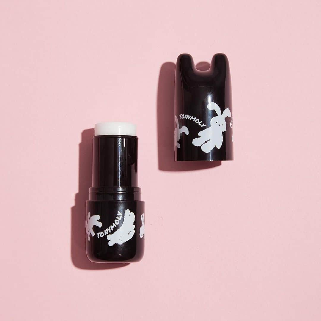 TONYMOLY USA Officialさんのインスタグラム写真 - (TONYMOLY USA OfficialInstagram)「🖤✨New Black Bunnies for Black Friday!✨🖤 Our bestselling Petit Bunny Gloss Bar now comes in a new shade – Black berry! This seriously adorable gloss bar adds a sheer black tint for a touch of mystique. Wear it alone or layer over a tint for extra shine! Our new Cutie Bunny Pocket Bunny Perfume Bar, with top notes of peach and lime, floral middle notes of jasmine and violet, and a woodsy base of sandalwood and musk. Act fast - they won't last long! 🐰🩷💫 #xoxoTM #TONYMOLYnMe #blackfriday2023」11月25日 0時48分 - tonymoly.us_official