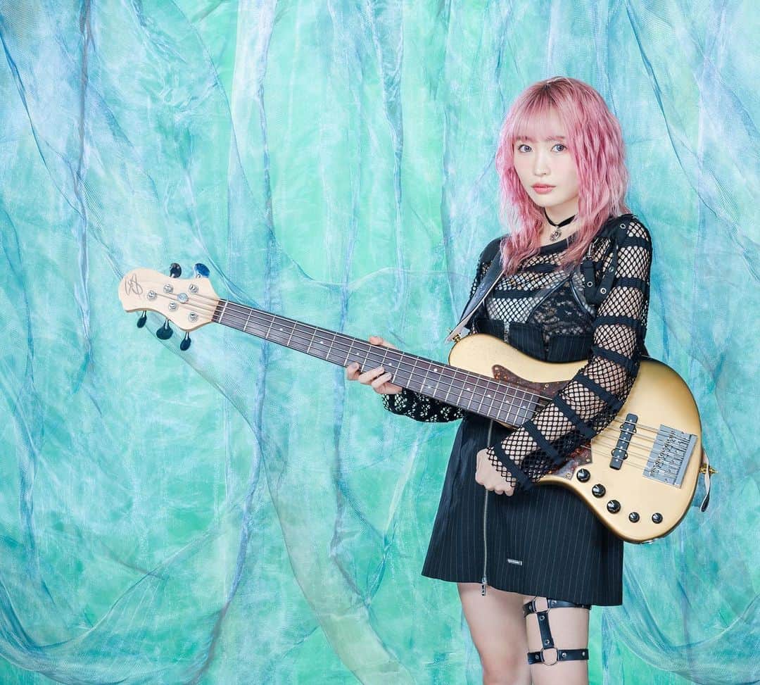 のインスタグラム：「#EOE #bass #bassist」