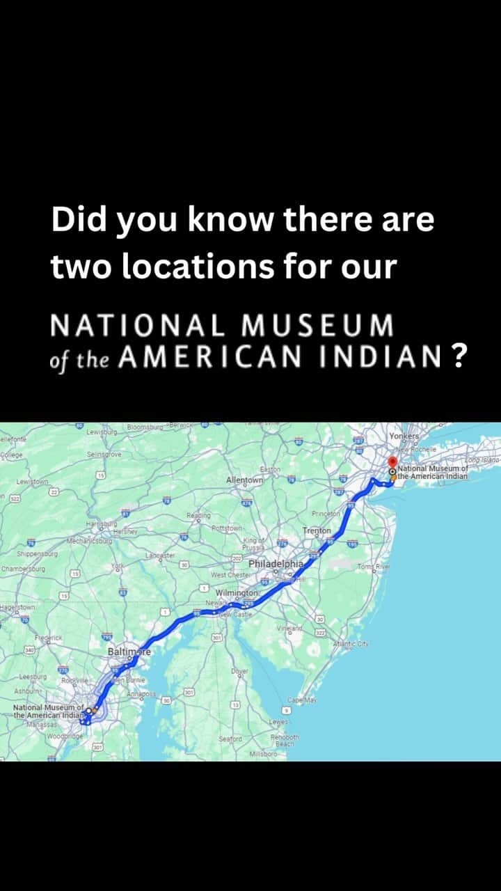 スミソニアン博物館のインスタグラム：「Celebrate Native American Heritage Day at one of our @smithsoniannmai locations!   While they may share many similarities, such as entry rotundas and amazing exhibits, they are also very different. Our New York location opened in 1994 and is based in the Alexander Hamilton U.S. Custom House, built in the early 1900s. Our D.C. location opened on the National Mall 10 years later. Fun fact: it has almost no sharp corners.   #SmithsonianNAHM」